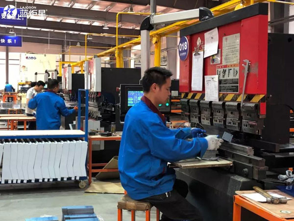 藍(lán)炬星 | 數(shù)控折彎成型機(jī)