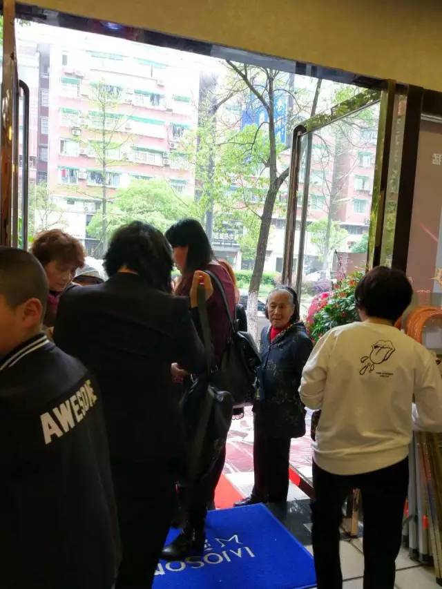 藍(lán)炬星衢州店