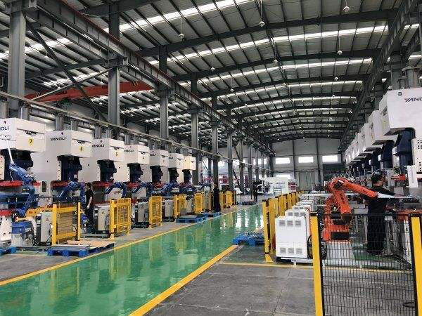 佳歌集成灶生產(chǎn)車間